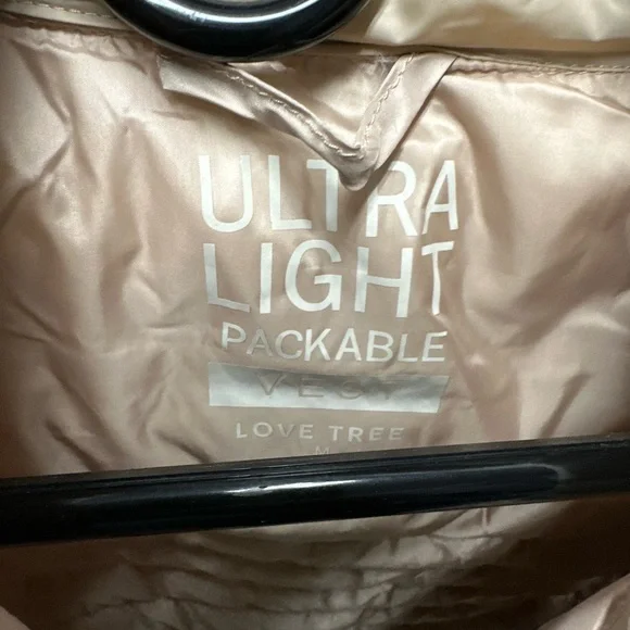 Love Tree Beige Puffer Vest - Picture 3 of 3